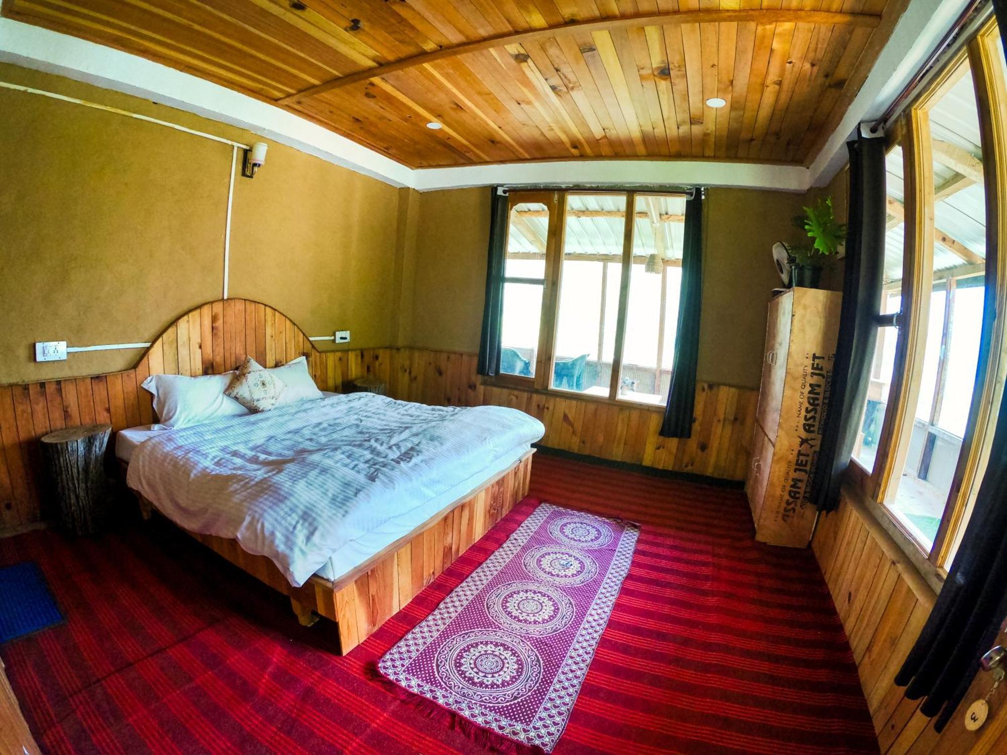 Tirthan Ecostay Gushaini Ngoại thất bức ảnh
