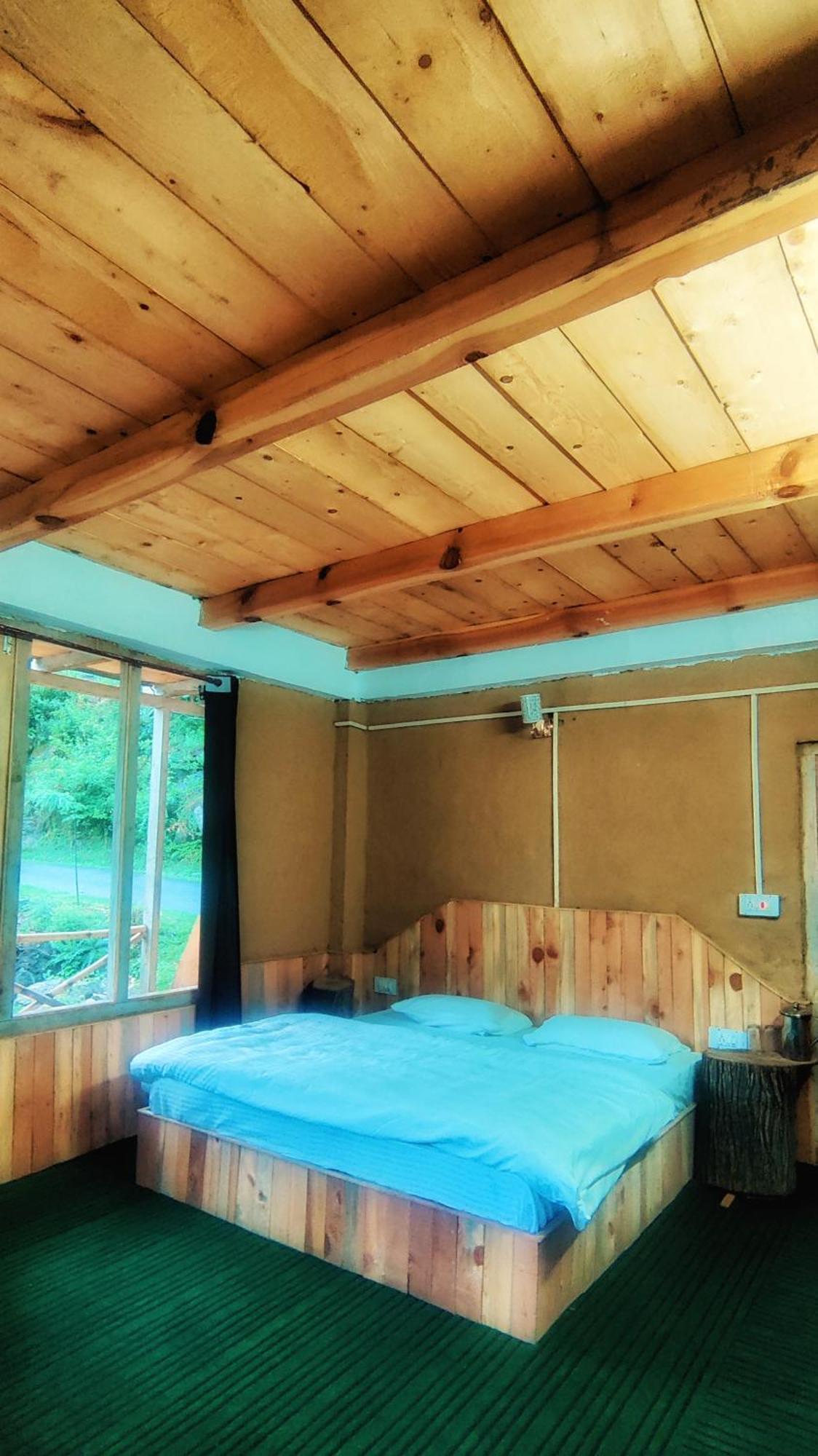 Tirthan Ecostay Gushaini Ngoại thất bức ảnh